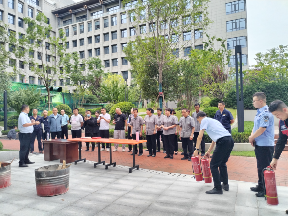 筑牢安全之基，擦亮安全底色